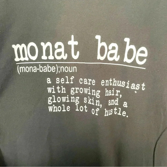 Women’s Black Printed Short Sleeve Round Neck Tee Size Medium - Picture 2 of 4